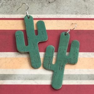 🔥🌵 NEW item! Cork cactus earrings! 🔥🌵